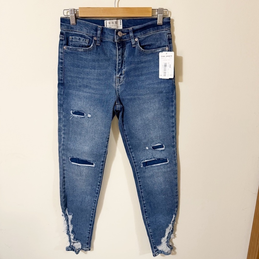NWT We the Free Distressed Skinny Jeans Womens Size 27 Denim